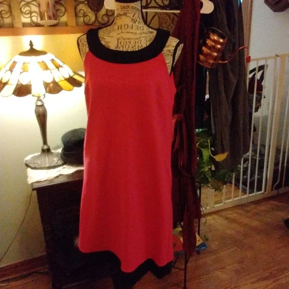 Women's mod Barbie pink and black sleeveless size 4 by LOFT NWOT - Picture 1 of 4